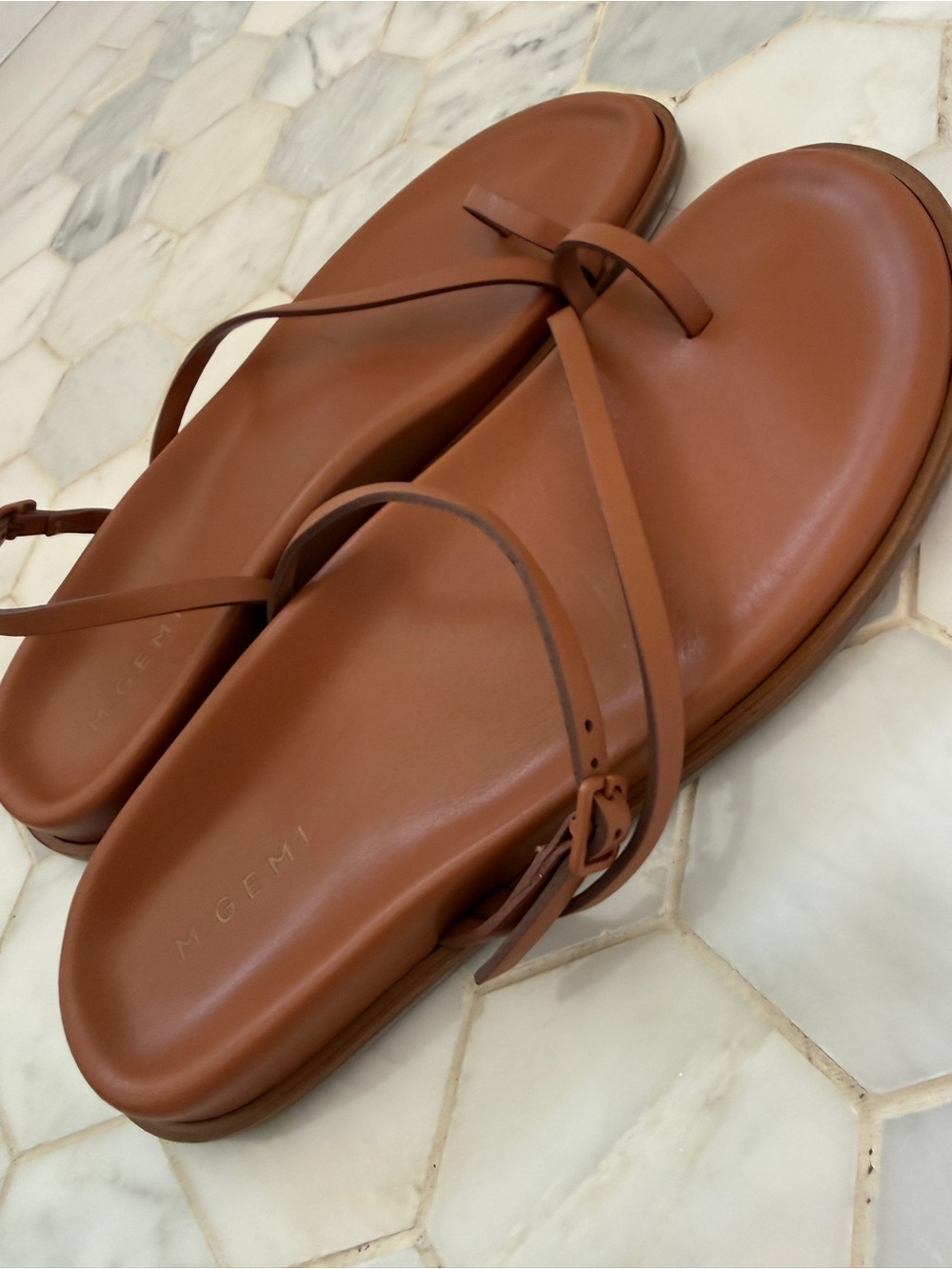 M. Gemi Tan Leather Minimalist Toe-Loop Sandals - Picture 3 of 7